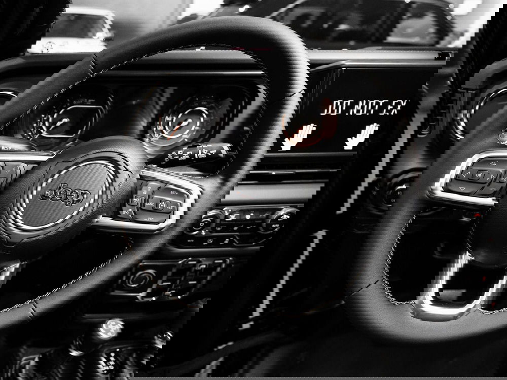 Jeep Wrangler Unlimited nuova a Prato (3)