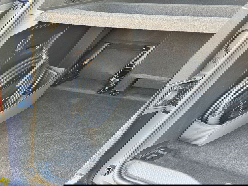 Renault Kangoo nuova a Pavia (10)