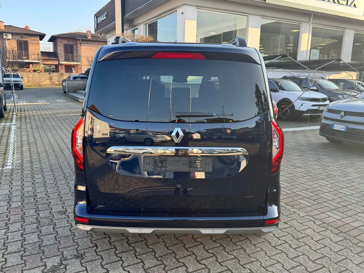 Renault Kangoo nuova a Pavia (7)