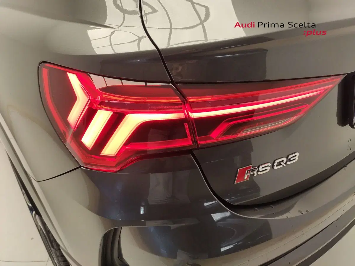 Audi RS Q3 Sportback usata a Avellino (14)