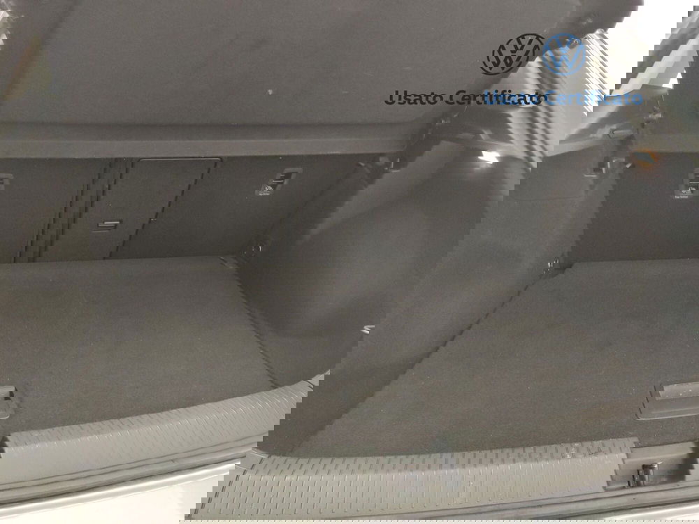 Volkswagen T-Roc usata a Avellino (13)