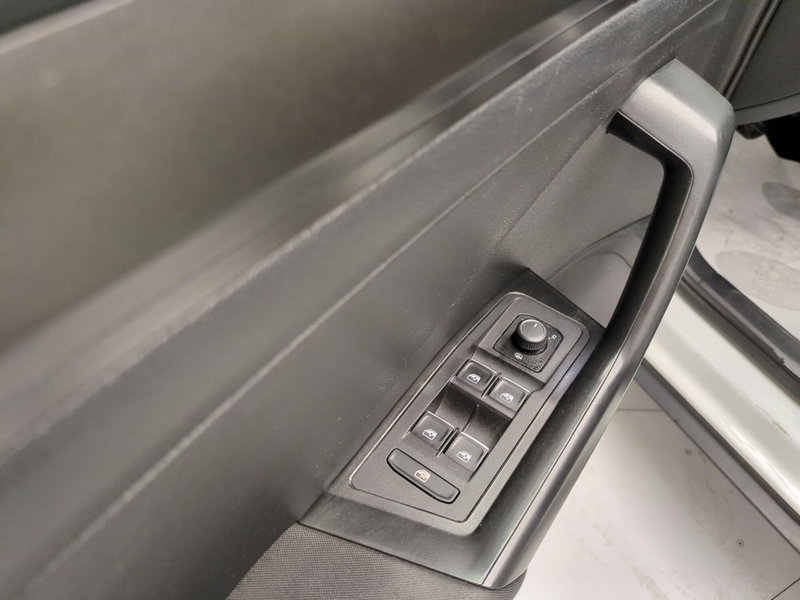 Volkswagen T-Roc usata a Avellino (11)