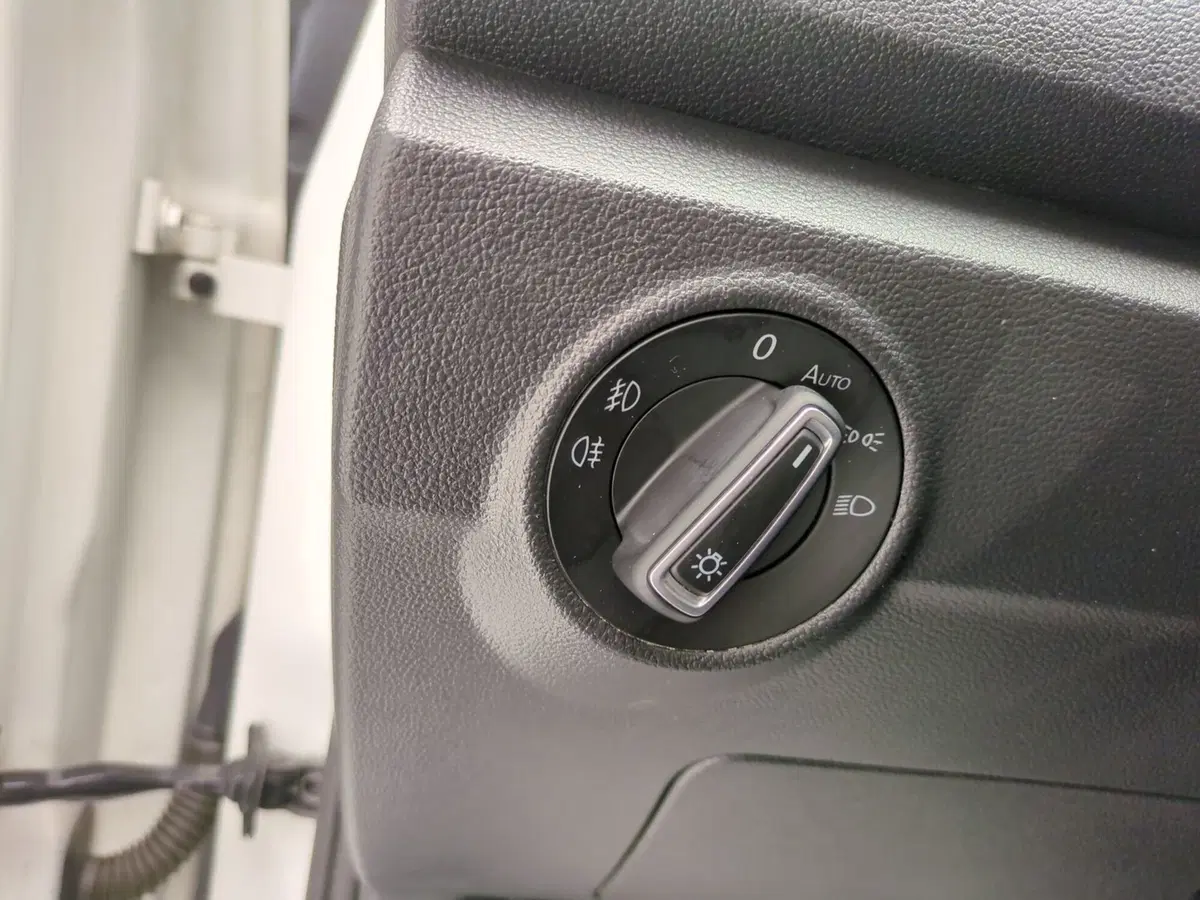 Volkswagen T-Roc usata a Avellino (13)