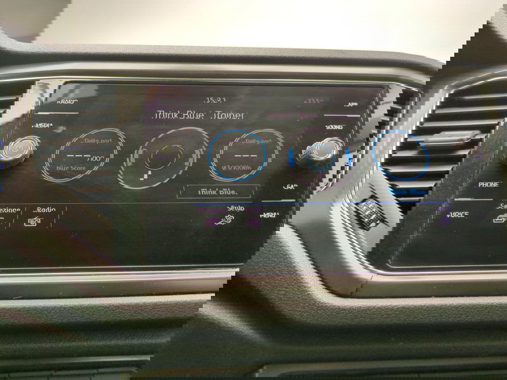 Volkswagen T-Roc usata a Avellino (16)