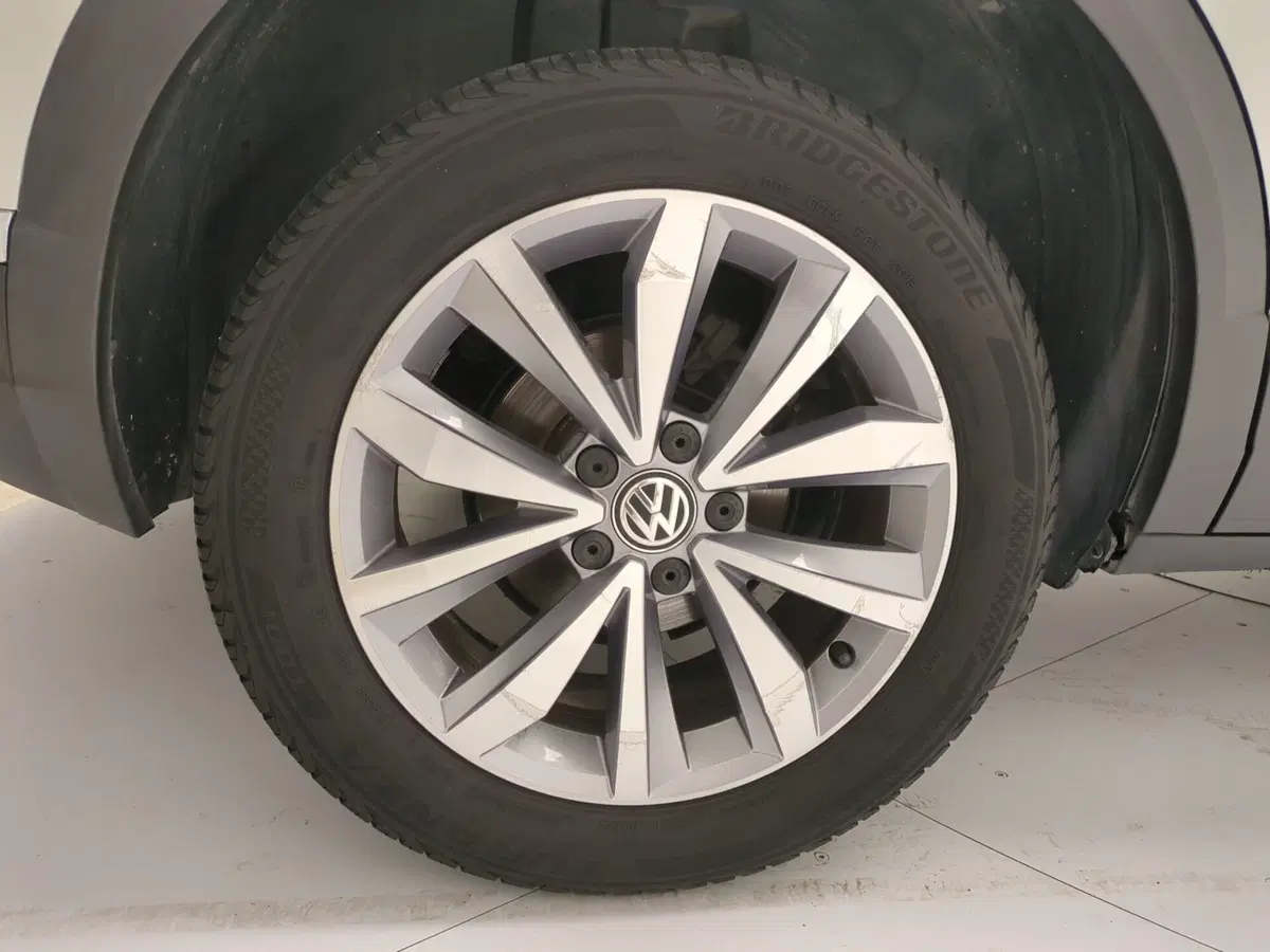 Volkswagen T-Roc usata a Avellino (8)