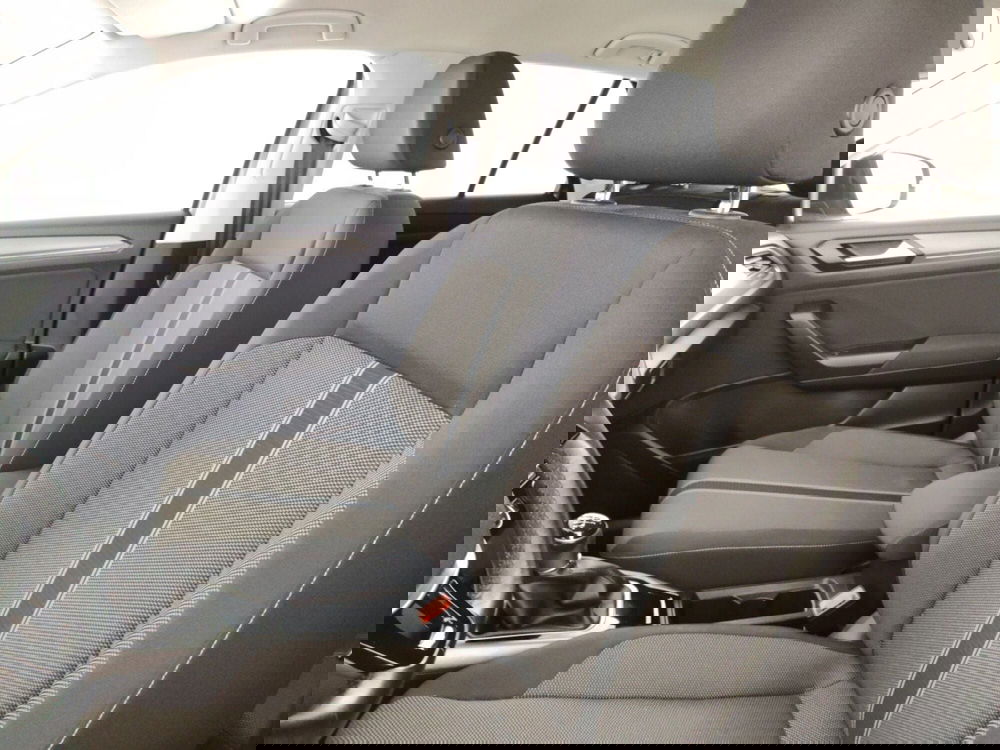 Volkswagen T-Roc usata a Massa-Carrara (9)