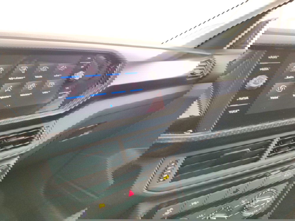 Volkswagen T-Cross usata a Massa-Carrara (12)