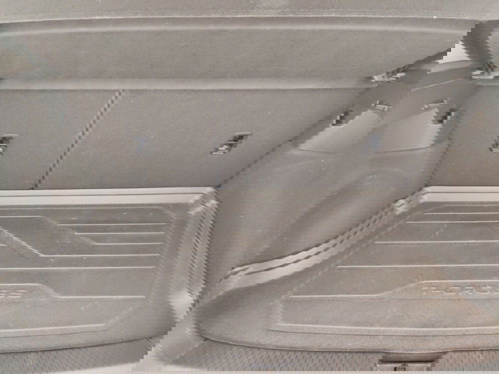 Volkswagen T-Cross usata a Massa-Carrara (16)