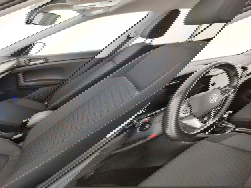 Volkswagen T-Cross usata a Massa-Carrara (7)