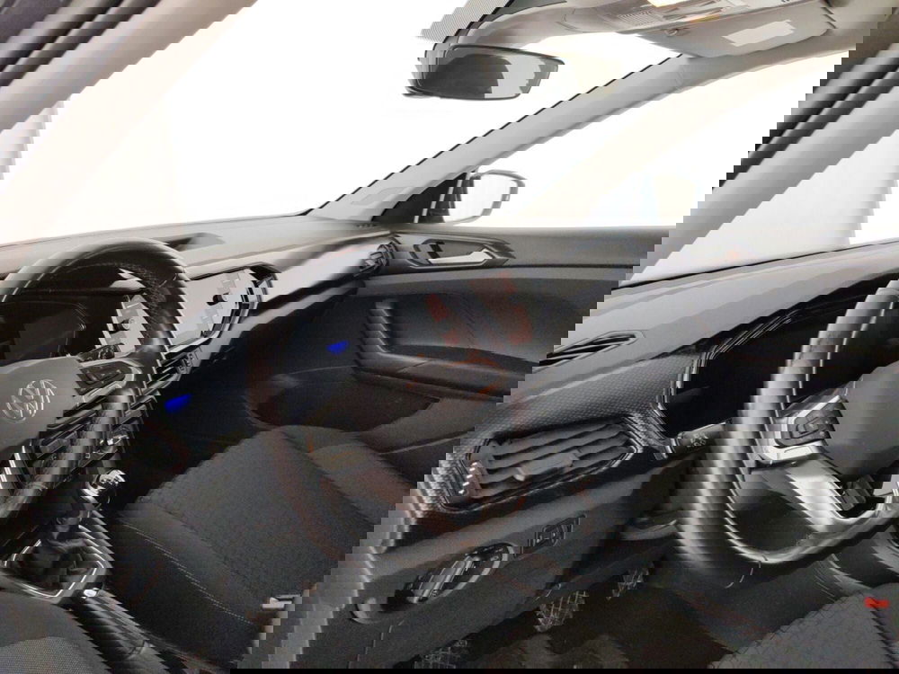 Volkswagen T-Cross usata a Massa-Carrara (8)