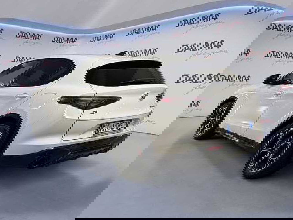 Alfa Romeo Stelvio usata a Milano (3)