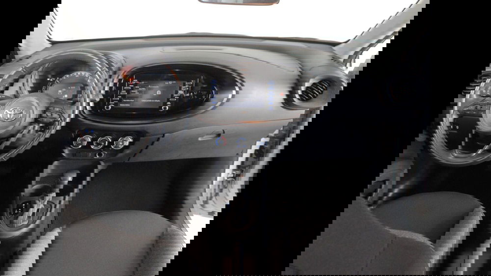 Toyota Aygo X usata a Palermo (9)