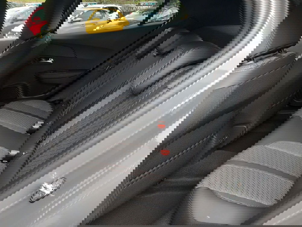 Peugeot 2008 nuova a Lucca (10)