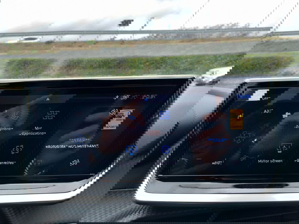 Peugeot 2008 nuova a Lucca (15)