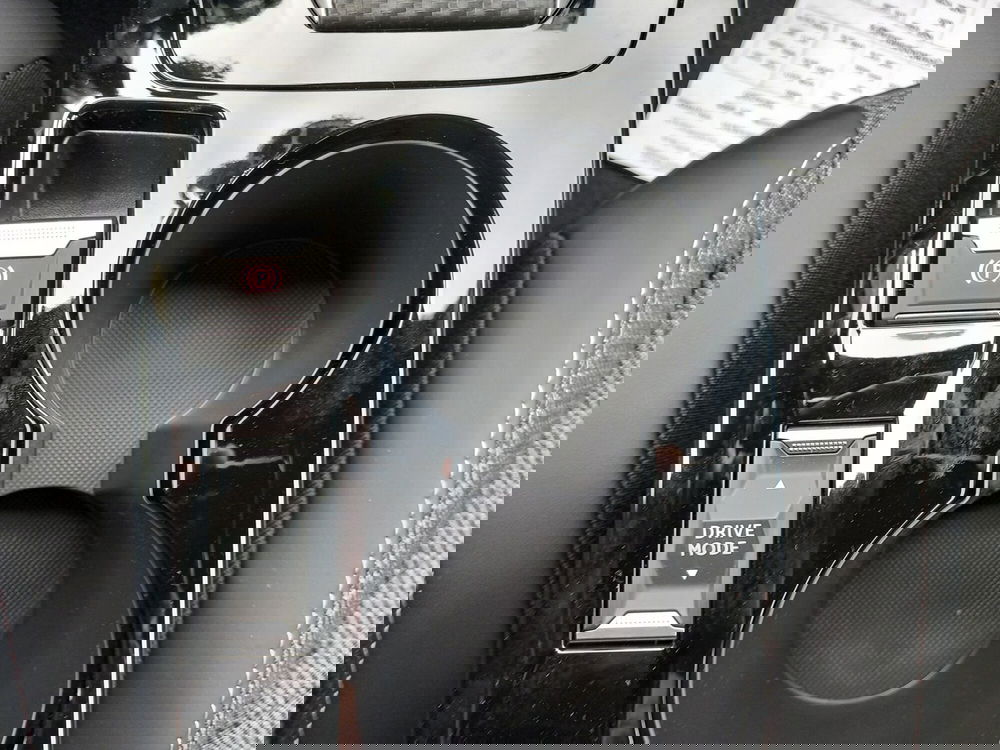 Peugeot 2008 nuova a Lucca (18)