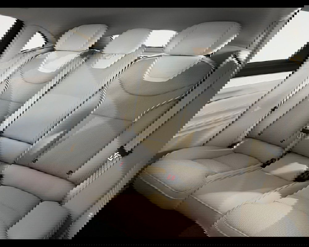 Volvo ES90 nuova a Ravenna (14)