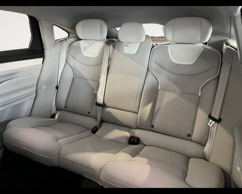 Volvo ES90 nuova a Ravenna (14)