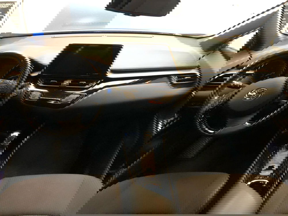 Toyota Toyota C-HR usata a Bergamo (10)