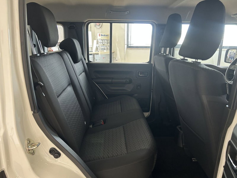 Suzuki Jimny nuova a Bari (11)