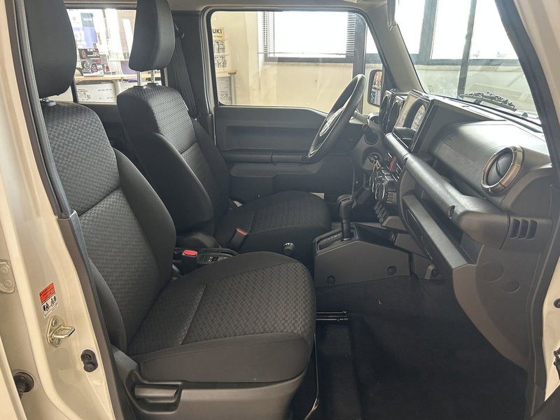 Suzuki Jimny nuova a Bari (12)