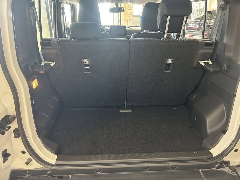 Suzuki Jimny nuova a Bari (13)