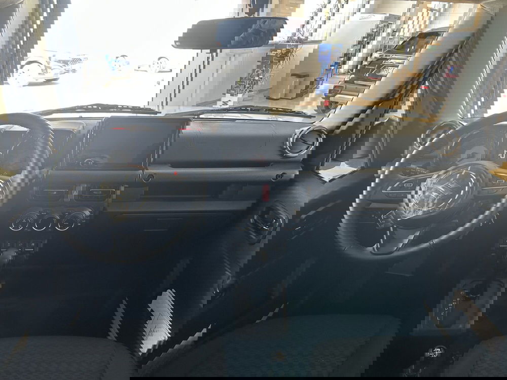 Suzuki Jimny nuova a Bari (14)