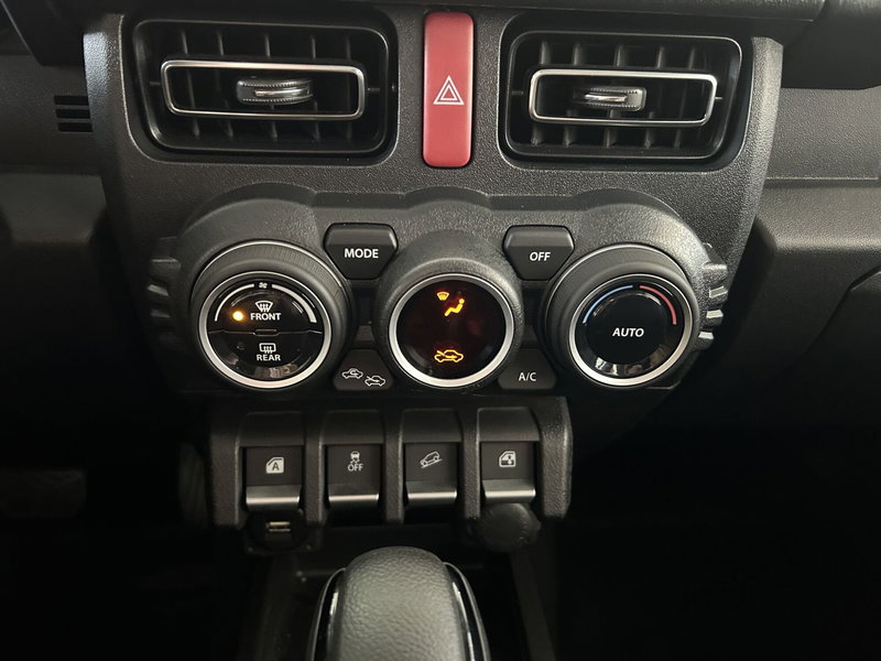 Suzuki Jimny nuova a Bari (18)