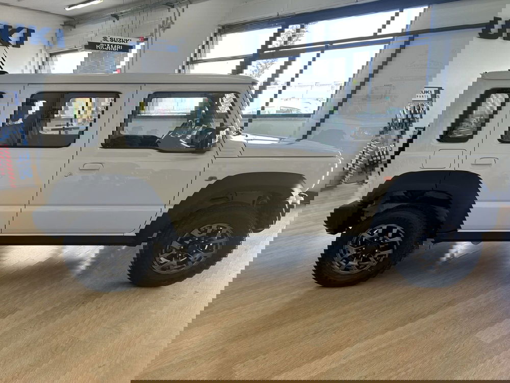 Suzuki Jimny nuova a Bari (4)
