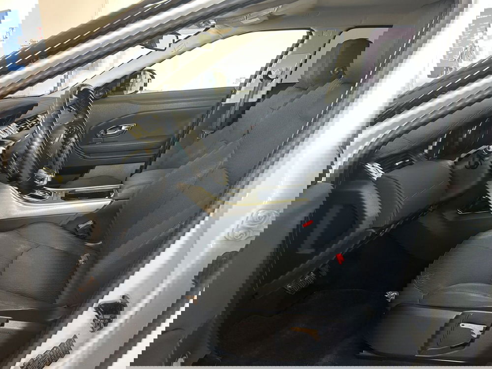 Land Rover Range Rover Evoque usata a Bari (9)