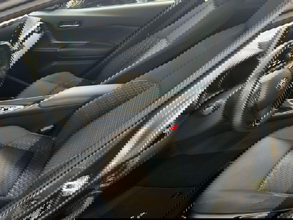 Toyota Toyota C-HR usata a Vicenza (12)