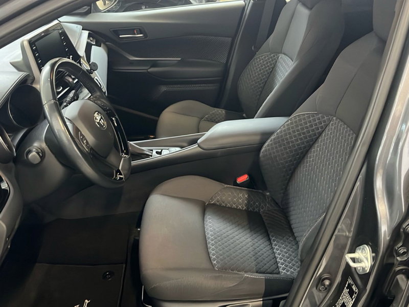 Toyota Toyota C-HR usata a Vicenza (12)