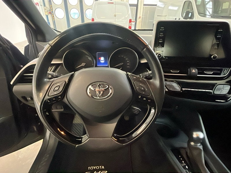 Toyota Toyota C-HR usata a Vicenza (13)