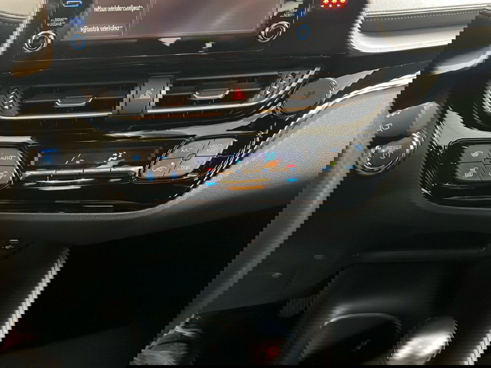 Toyota Toyota C-HR usata a Vicenza (15)