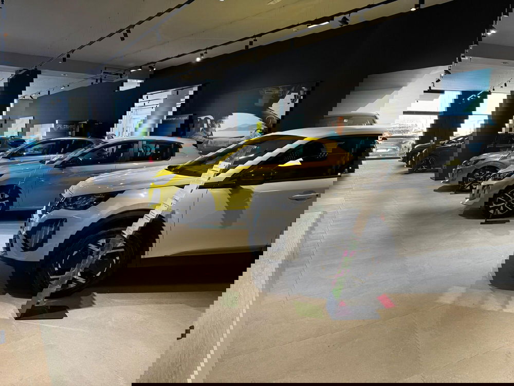 Peugeot 5008 nuova a Frosinone (20)