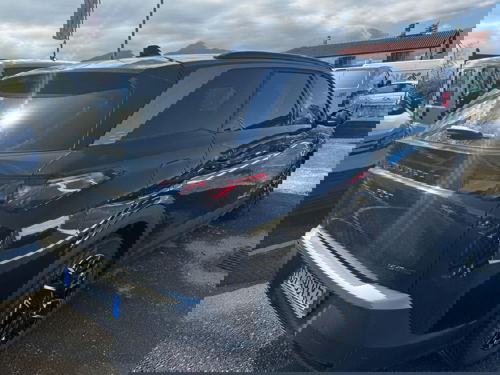 Peugeot 5008 nuova a Frosinone (5)