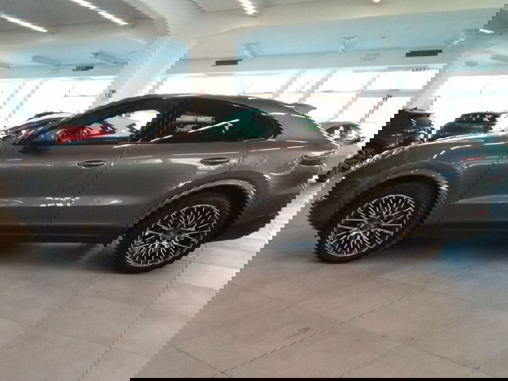 Porsche Cayenne usata a Rimini (5)