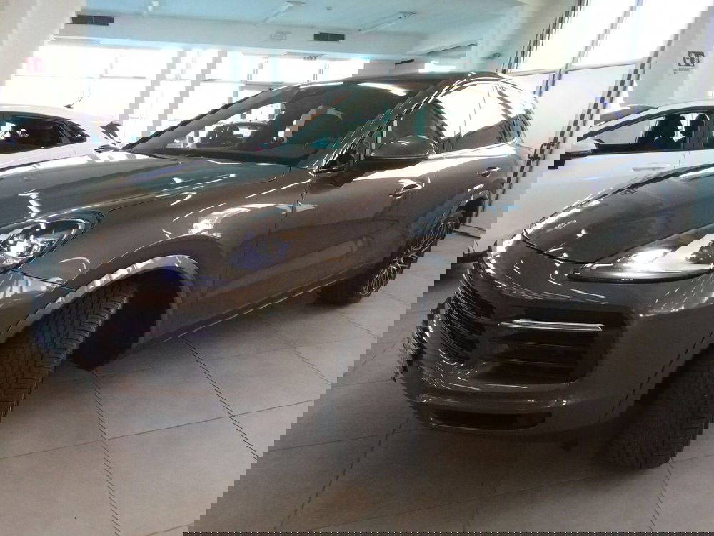 Porsche Cayenne usata a Rimini (8)