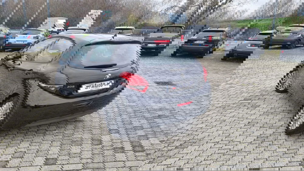 Peugeot 208 usata a Lucca (4)