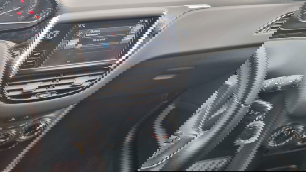 Peugeot 208 usata a Lucca (9)