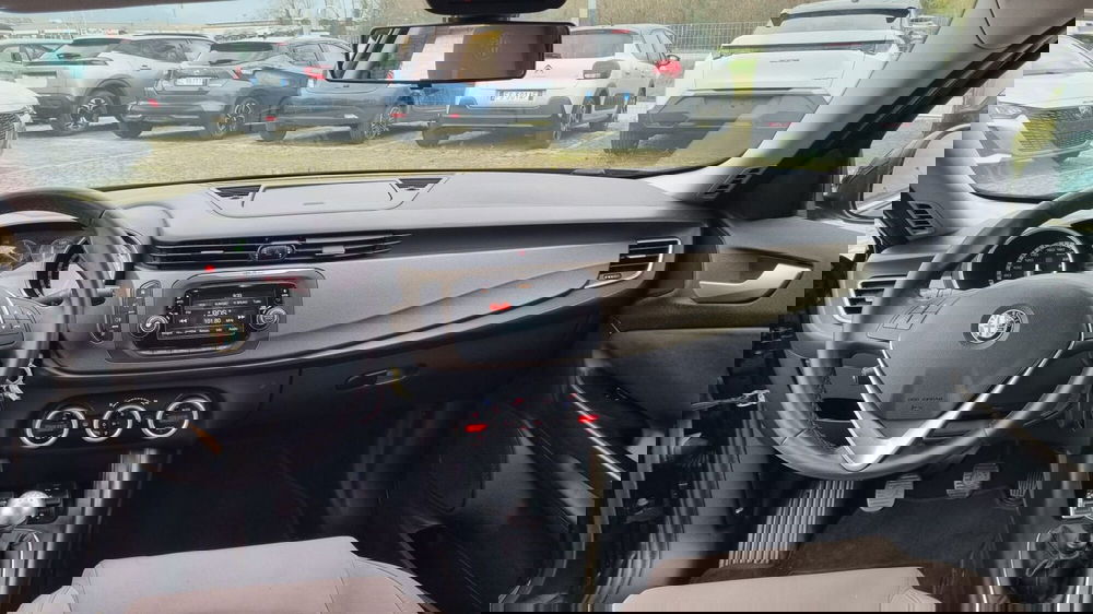 Alfa Romeo Giulietta usata a Lucca (11)