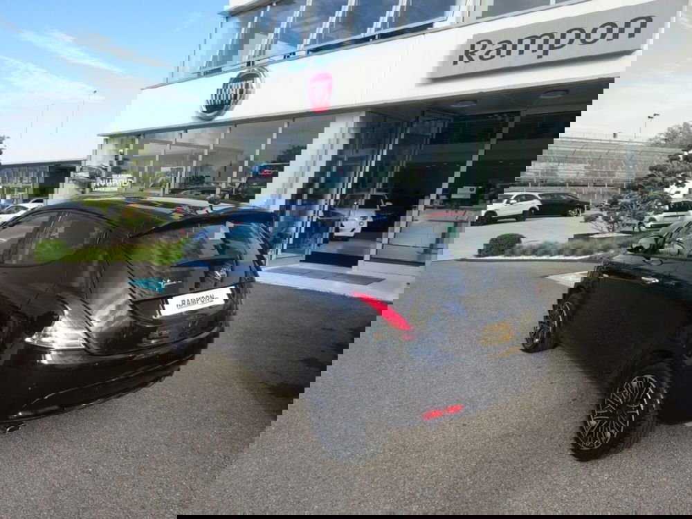 Lancia Ypsilon usata a Venezia (3)