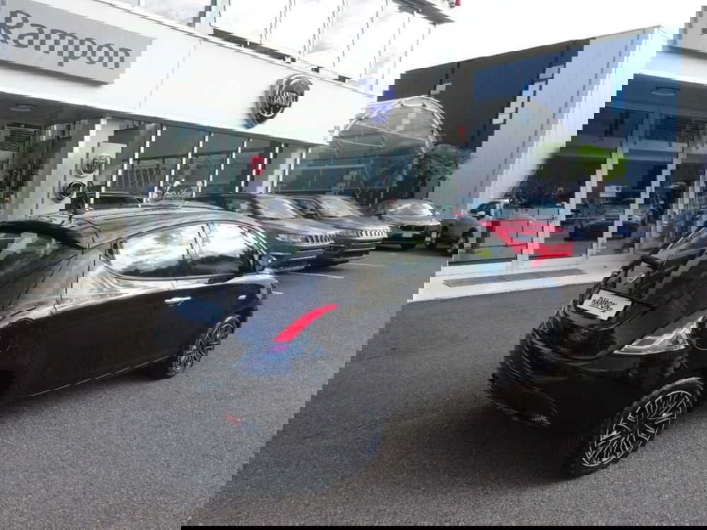 Lancia Ypsilon usata a Venezia (5)