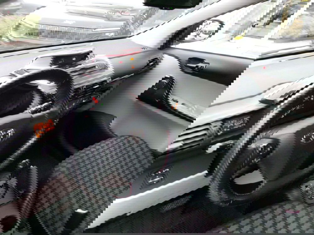 Toyota iQ usata a Venezia (10)