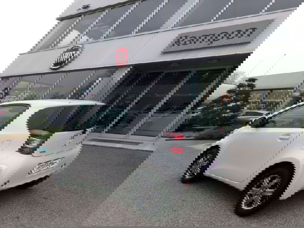 Toyota iQ usata a Venezia (5)