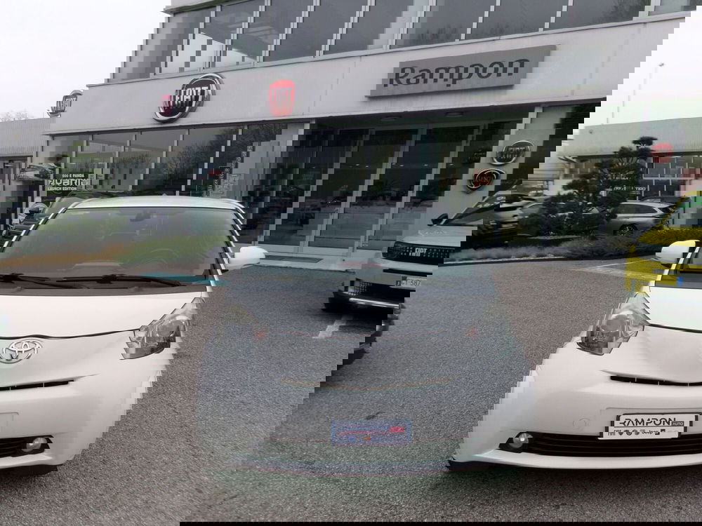 Toyota iQ usata a Venezia (7)