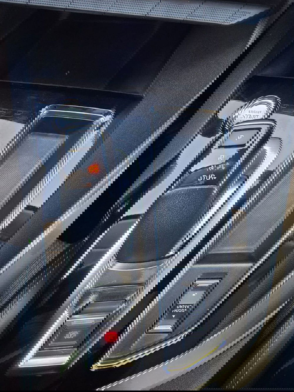 Peugeot 3008 usata a Massa-Carrara (16)