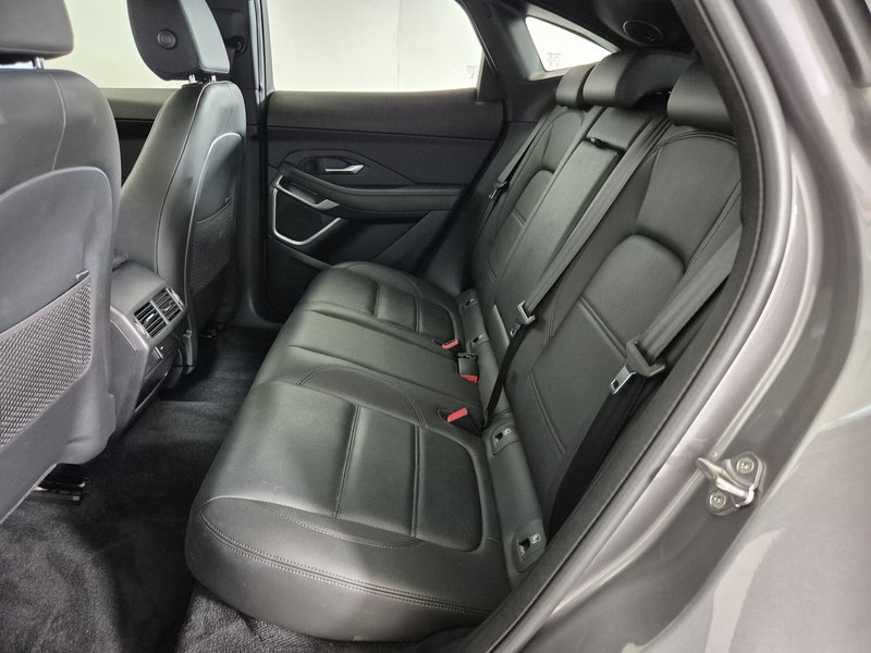 Jaguar E-Pace usata a Torino (5)