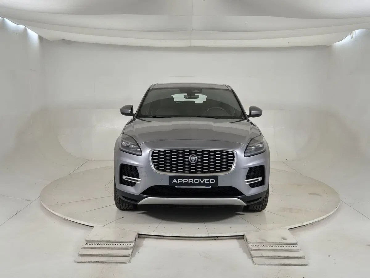 Jaguar E-Pace usata a Torino (8)