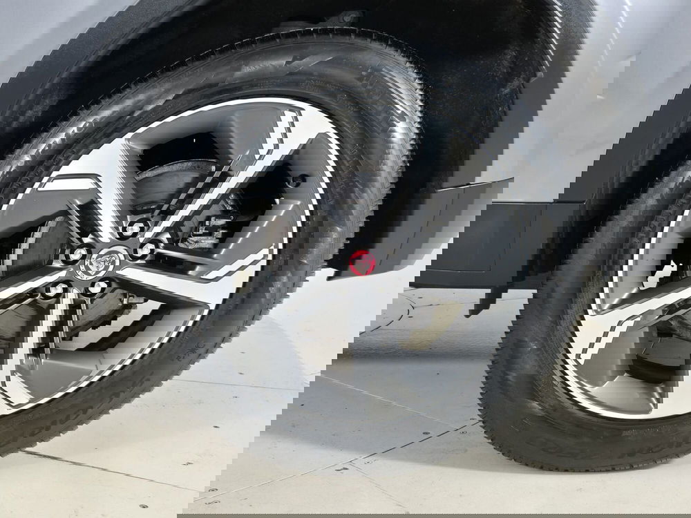 Jaguar E-Pace usata a Torino (9)