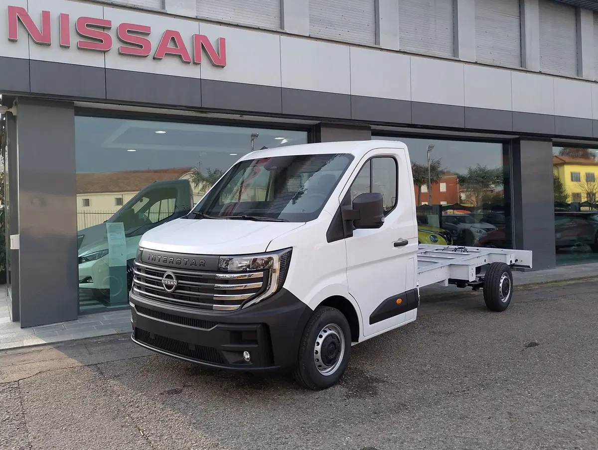 Nissan Interstar Furgone nuova a Modena (2)